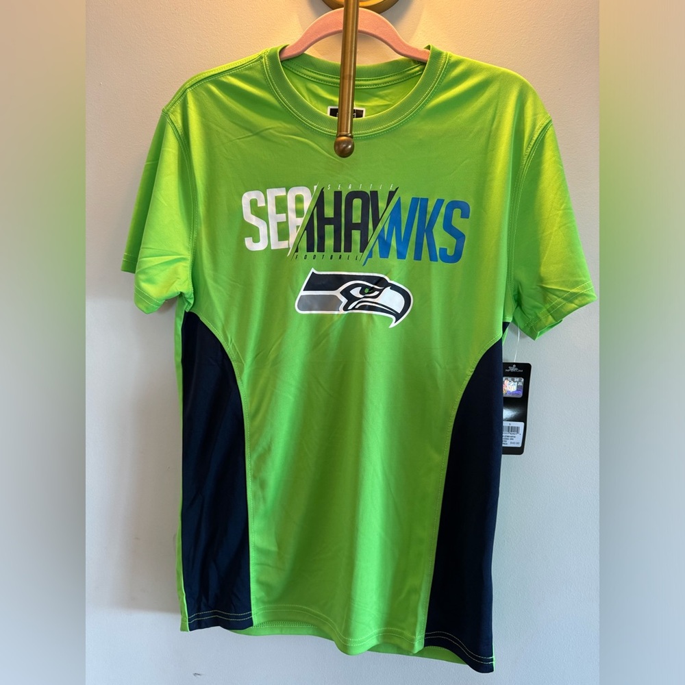 NWT Seattle Seahawks shirt